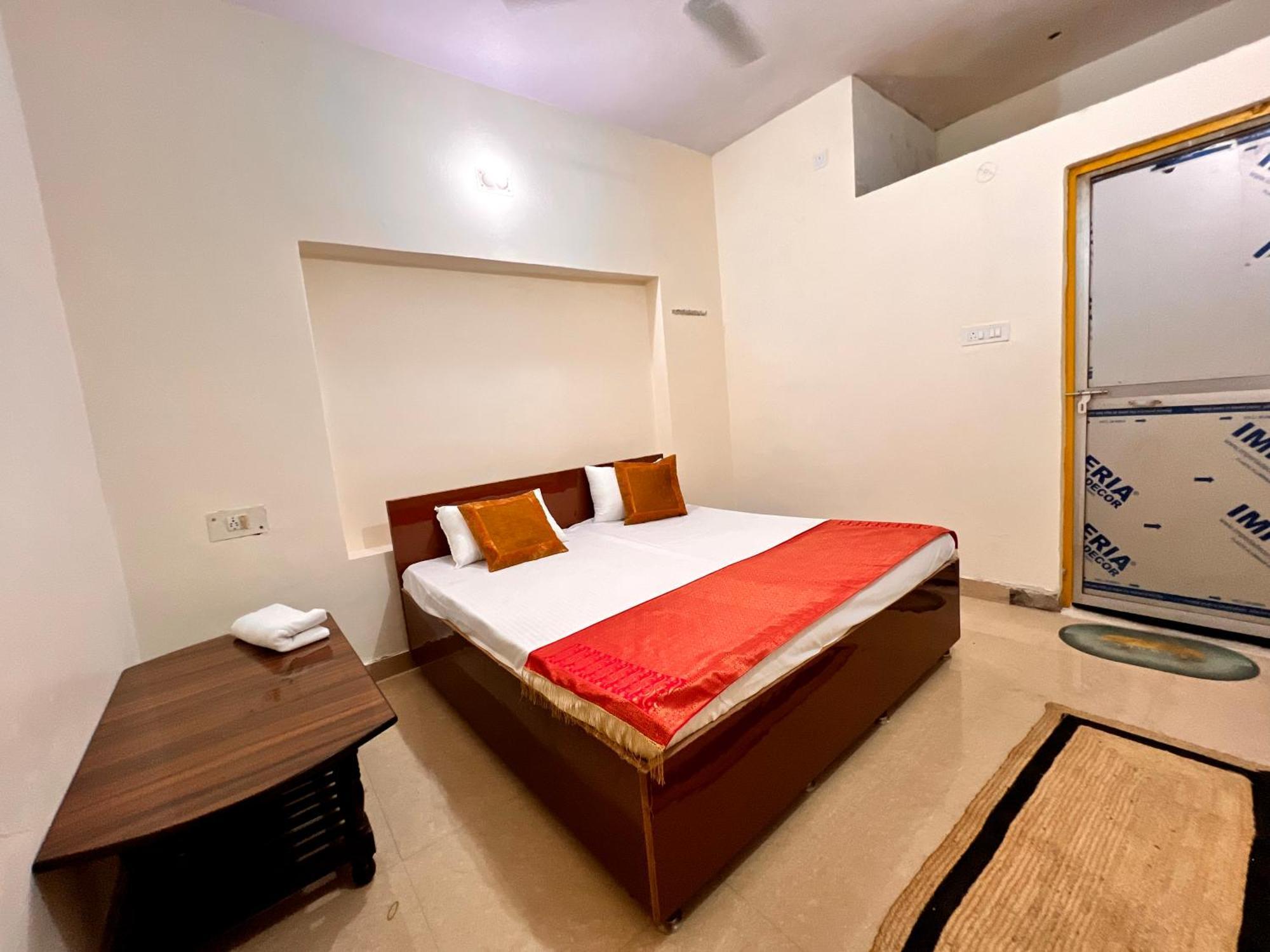 K V Guest House - Varanasi, Varanasi
